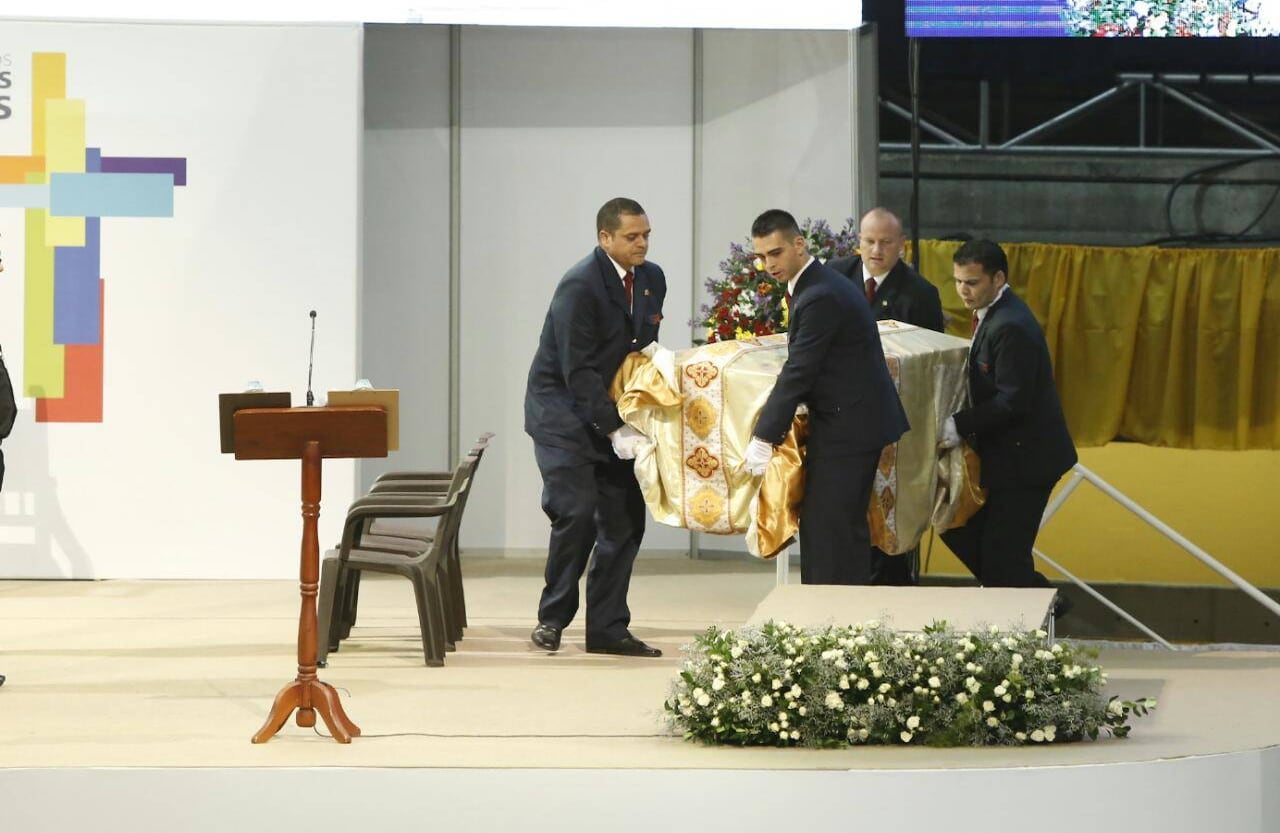 Los organizadores ultiman detalles para el encuentro del papa Francisco con los religiosos y sus familias. Foto: Guillermo Torres// SEMANA. 