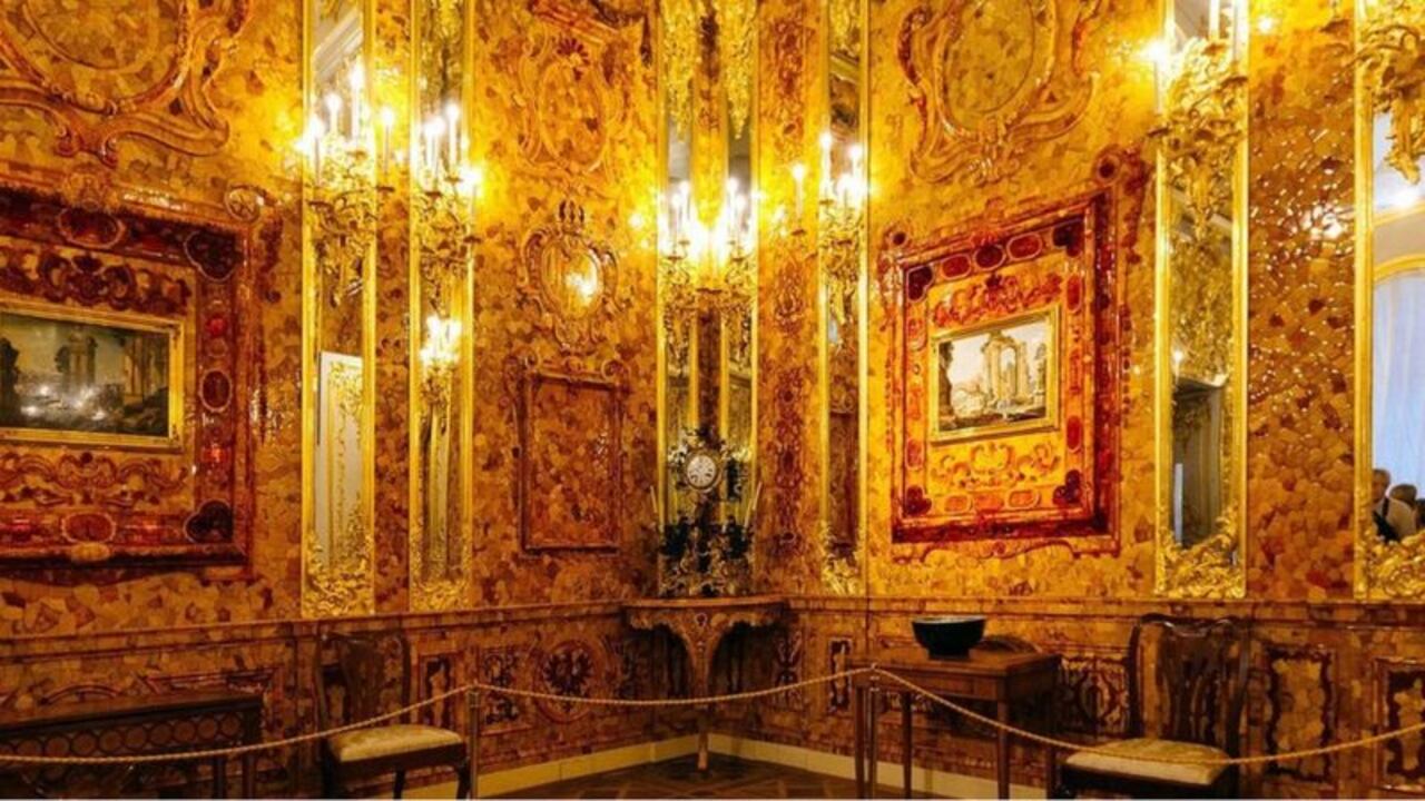 Rusia tardó 23 años en reconstruir la Cámara de Ámbar. Foto: Getty Images via BBC Mundo.