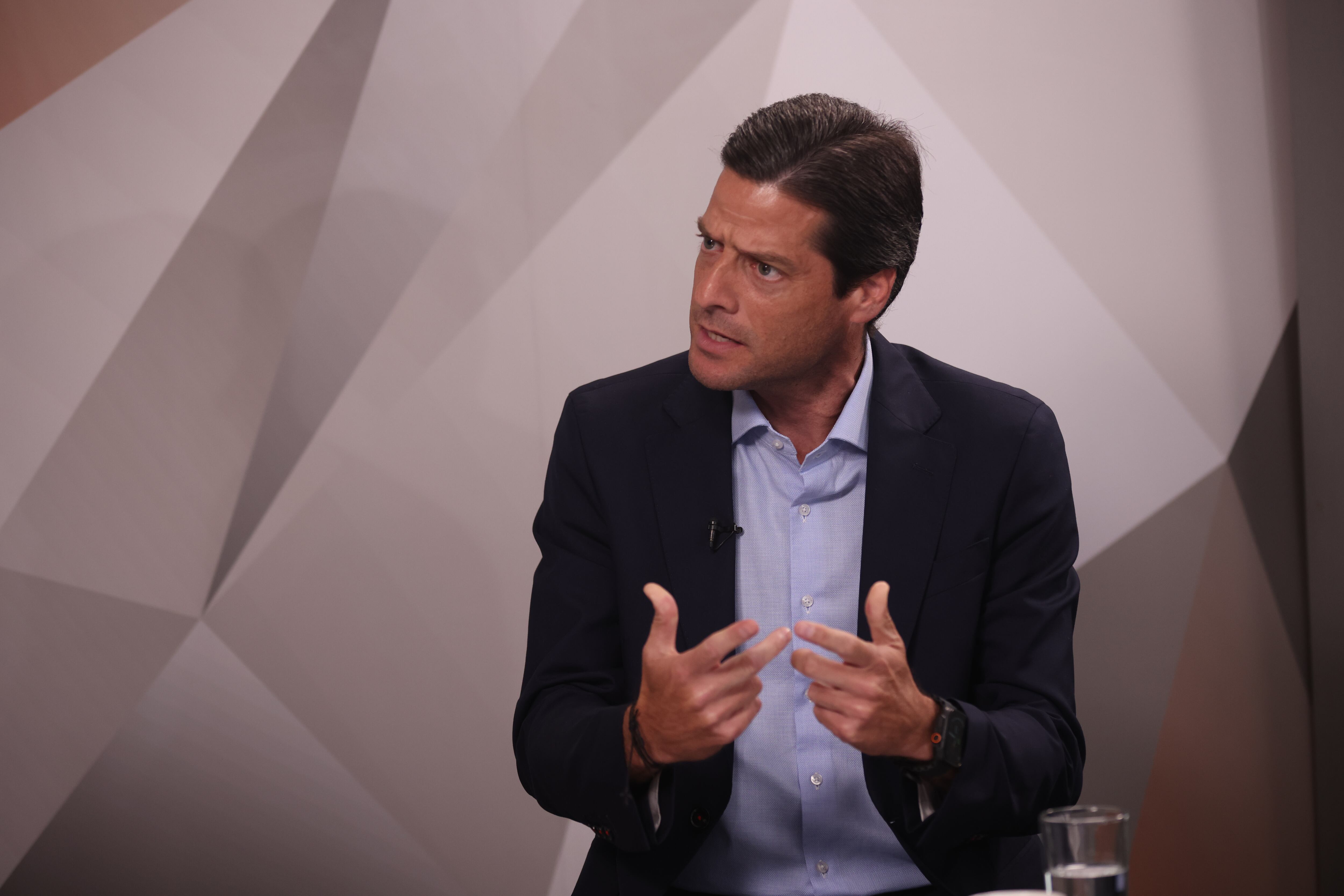 El Debate Yesid Lancheros, director de Semana,  entrevista al senador Mauricio Gómez Amín.