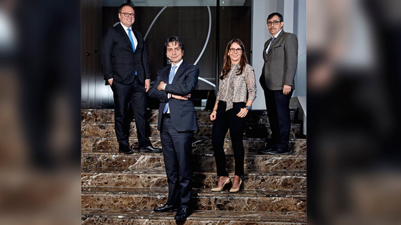 José Daniel Alzate Suárez, vicepresidente ejecutivo de EPS Sánitas; Juan Pablo Rueda Sánchez, presidente de EPS Sánitas; María Amelia Oñate Oñate, vicepresidenta comercial y de servicio al afiliado de EPS Sánitas, y Jerson Flórez Ortega, vicepresidente de Salud de EPS Sánitas.