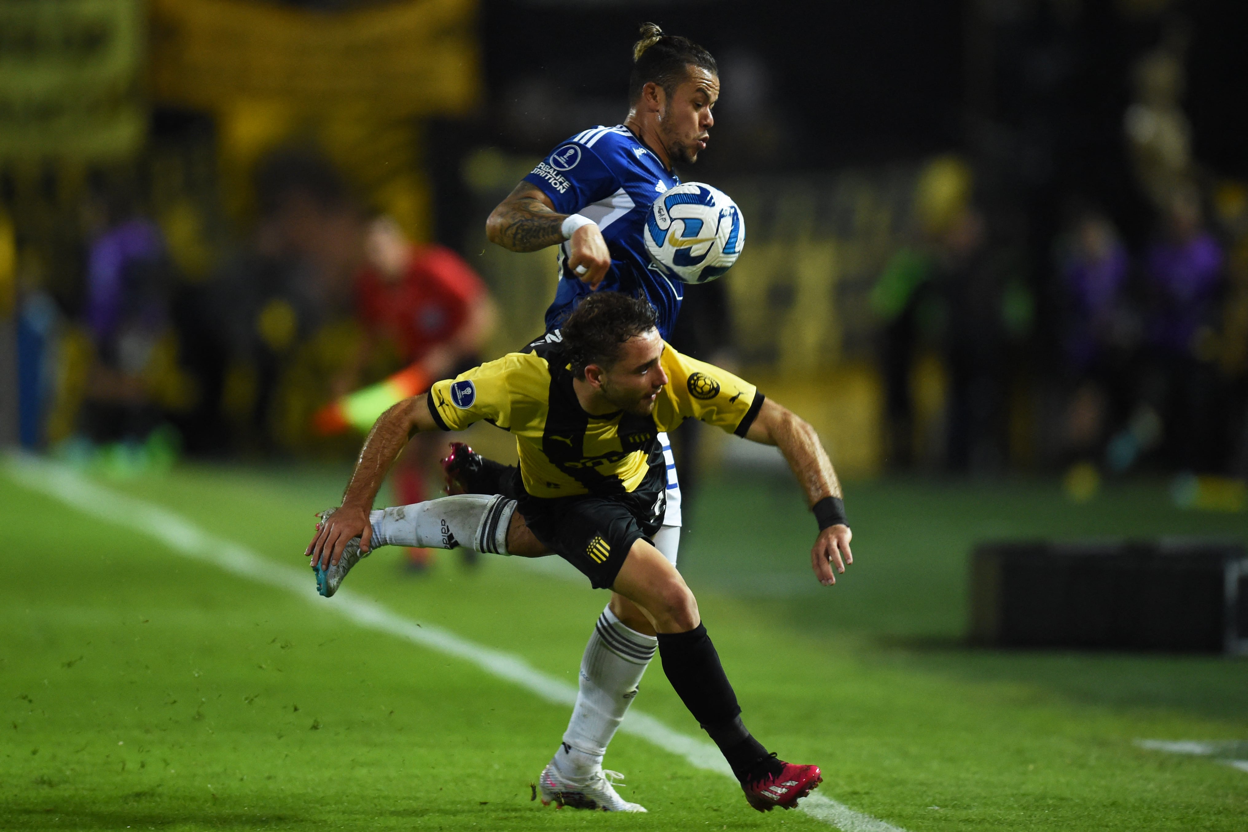 Peñarol vs Millonarios - Copa Sudamericana Grupo F