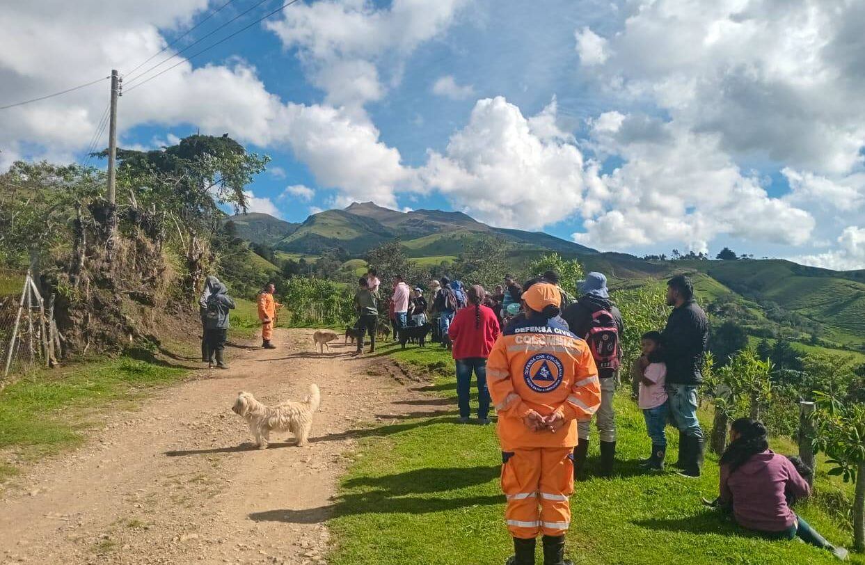 La Defensa Civil del municipio de Puracé apoyan las capacitaciones en primeros auxilios.