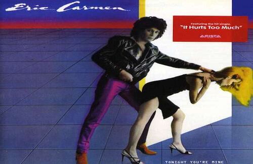 Tonight you're mine (Esta noche eres mía), de Eric Carmen (1949).  La carátula del álbum de 1980 de Carmen reúne lo peor de las portadas de finales de los 70. La combinación de colores es lo menos desagradable del montaje en que Carmen -chaqueta de cuero, pantalones fucsia, tacones- mira al frente mientras toma con su mano a una rubia (sin rostro) que parece someterse. Las sutilezas a otra parte, acá hay un macho. 