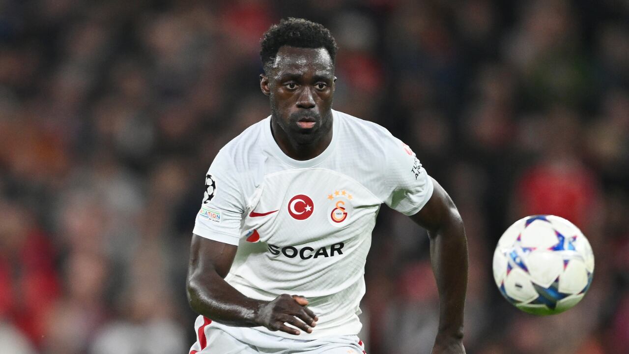 Davinson Sánchez con Galatasaray en UCL