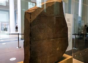 La piedra de Rosetta yave expuesta en el Museo Británico, en Londres.