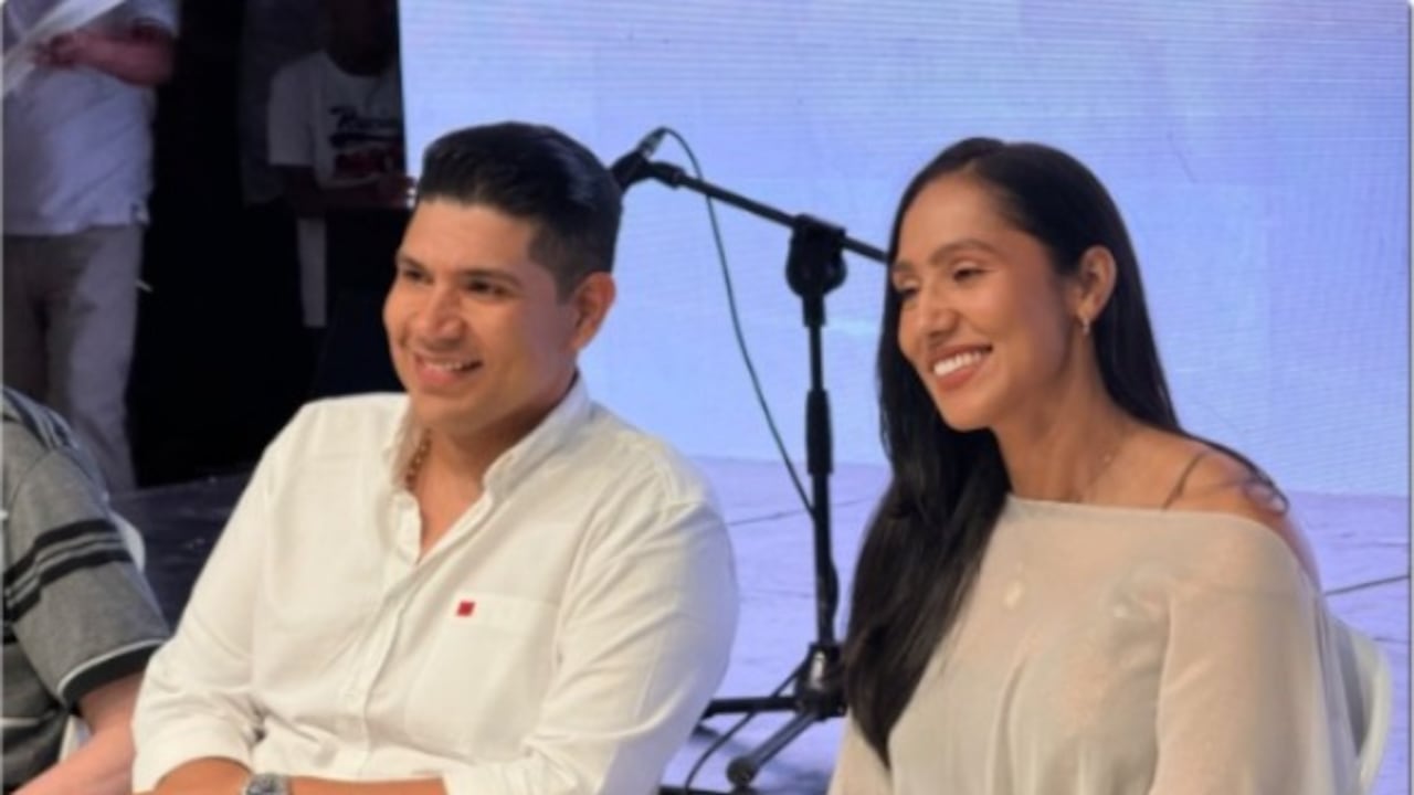 Kbeto y su hermana Claudia Margarita Zuleta.