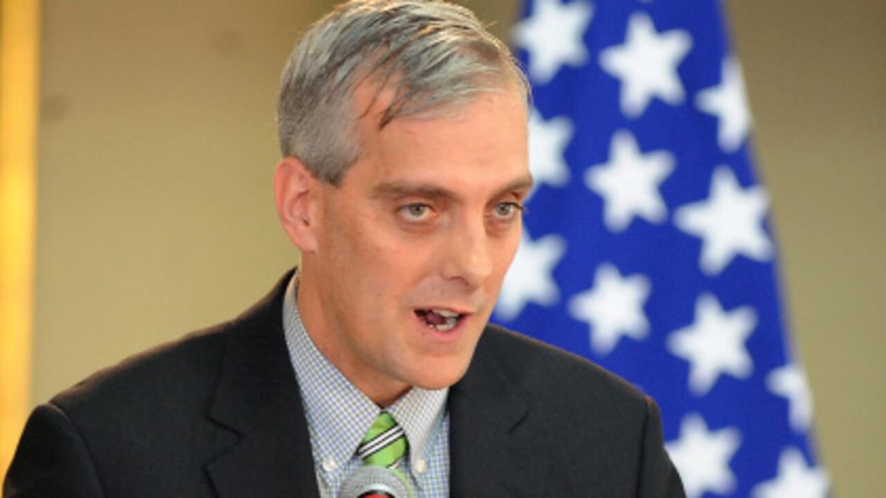 Denis McDonough,sub asesor de seguridad nacional del presidente Barack Obama, estuvo en Bogotá la semana pasada. Se vio con el presidente Santos y el ministro de Defensa, Juan Carlos Pinzón, en el marco del Diálogo de Seguridad Estratégica de Alto Nivel establecido entre Colombia y Estados Unidos.