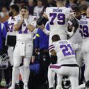 Los compañeros de equipo de Damar Hamlin estaban consternados con la situación