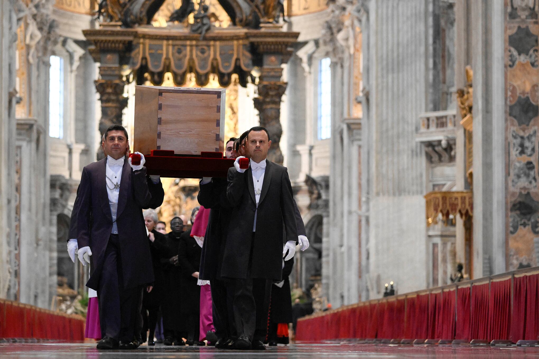 En imágenes : Funeral del Papa Benedicto en el Vaticano.