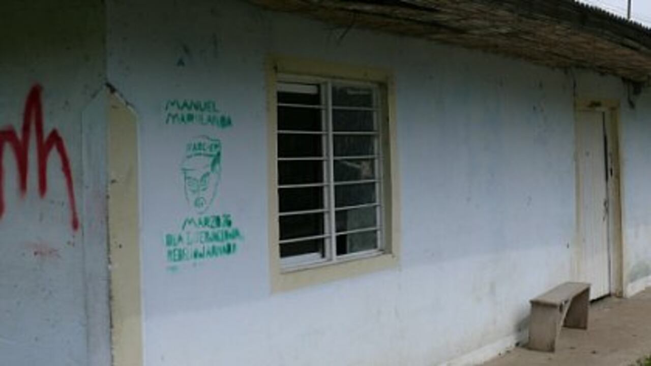 En algunos municipios del Cauca, como aquí en la vía a Toribío, son evidentes las huellas de la actividad de grupos armados.