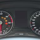 Estas letras pueden ser reemplazadas por un símbolo de un carro con líneas en sus llantas traseas.