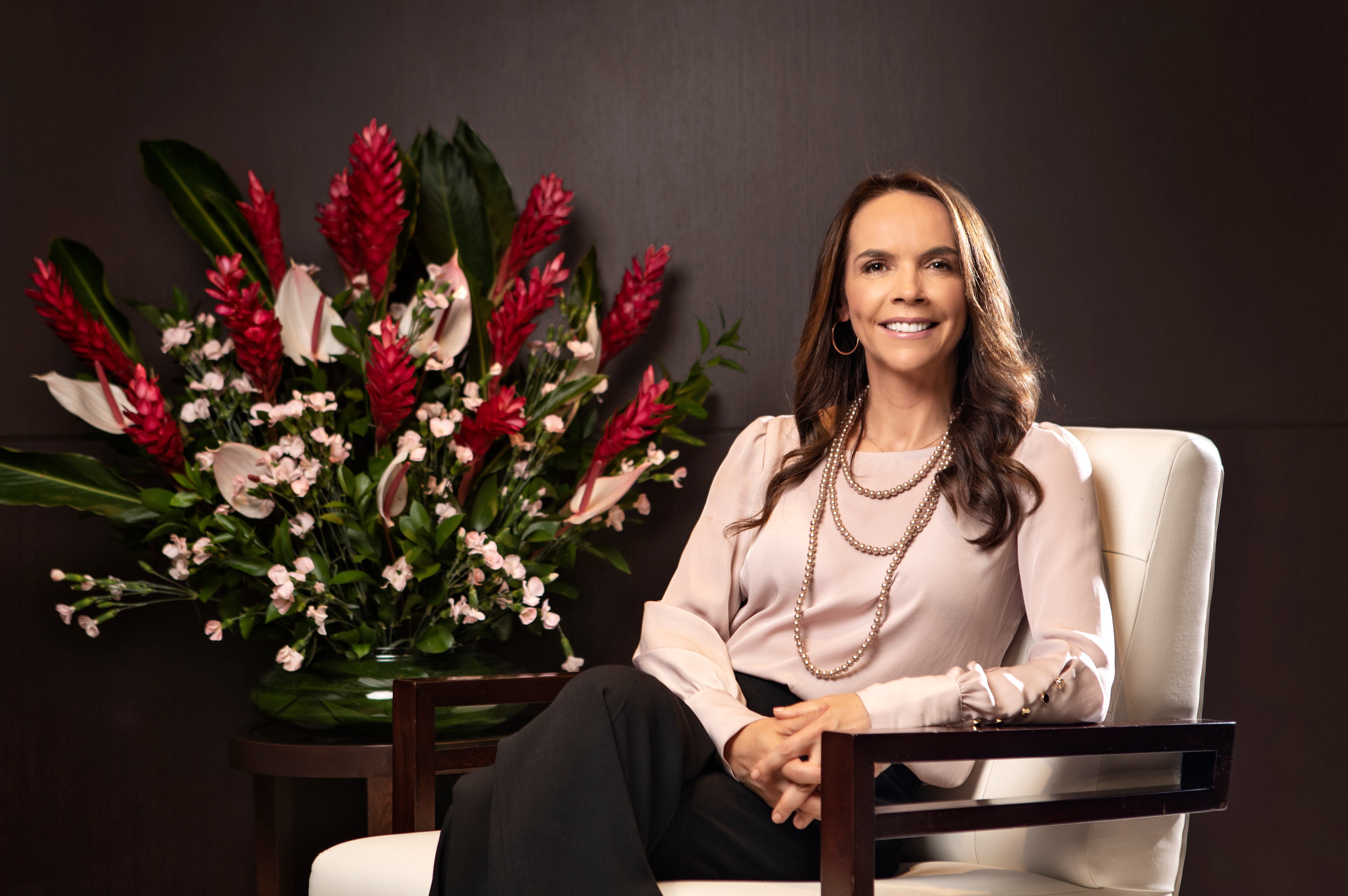 Pódcast CEOs Dinero: Ángela Hurtado, Presidente de JP Morgan Colombia, habla sobre la inclusión de las mujeres en las empresas de Colombia.