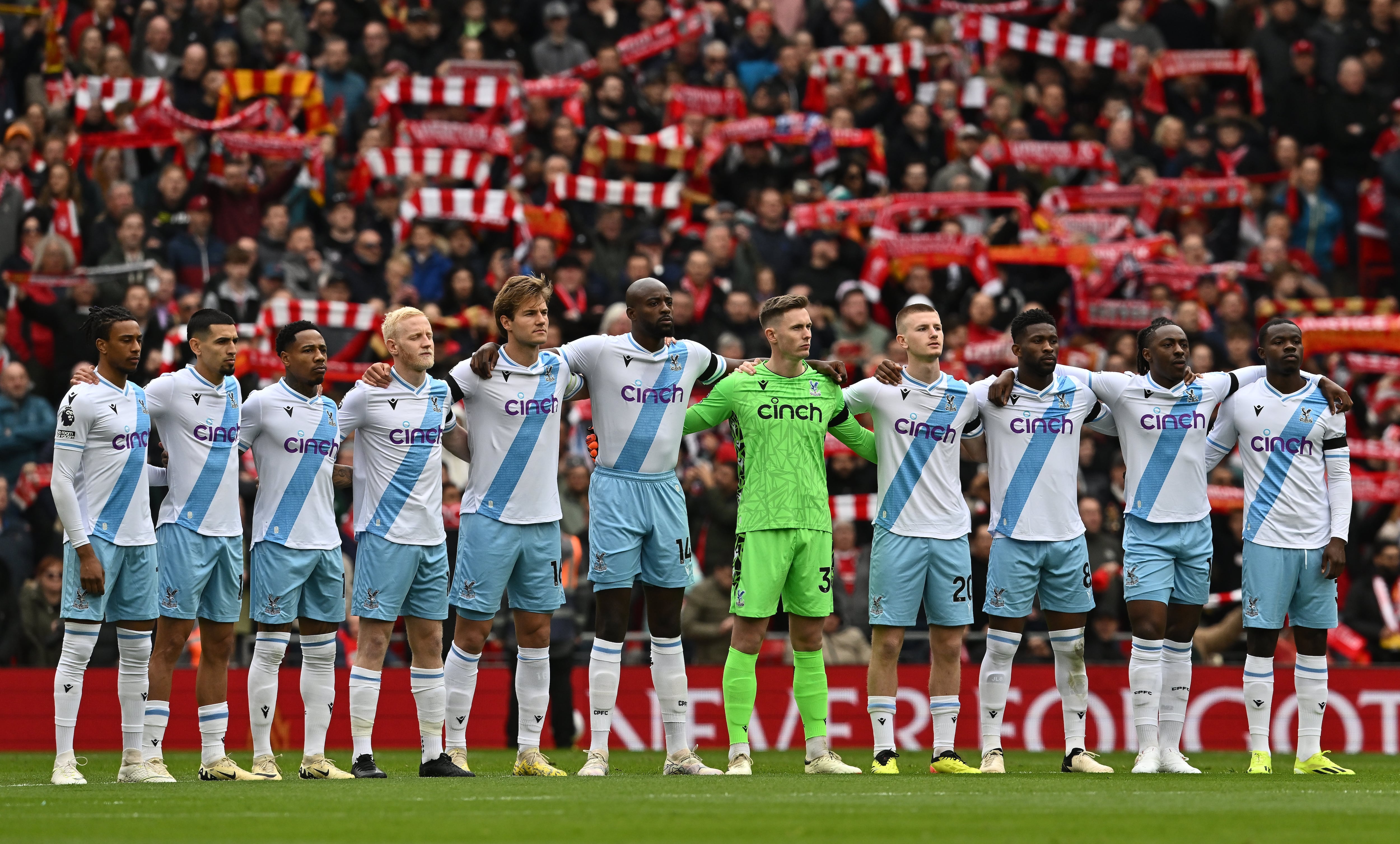 Daniel Muñoz y Jefferson Lerma le ganaron a Luis Díaz en Premier League