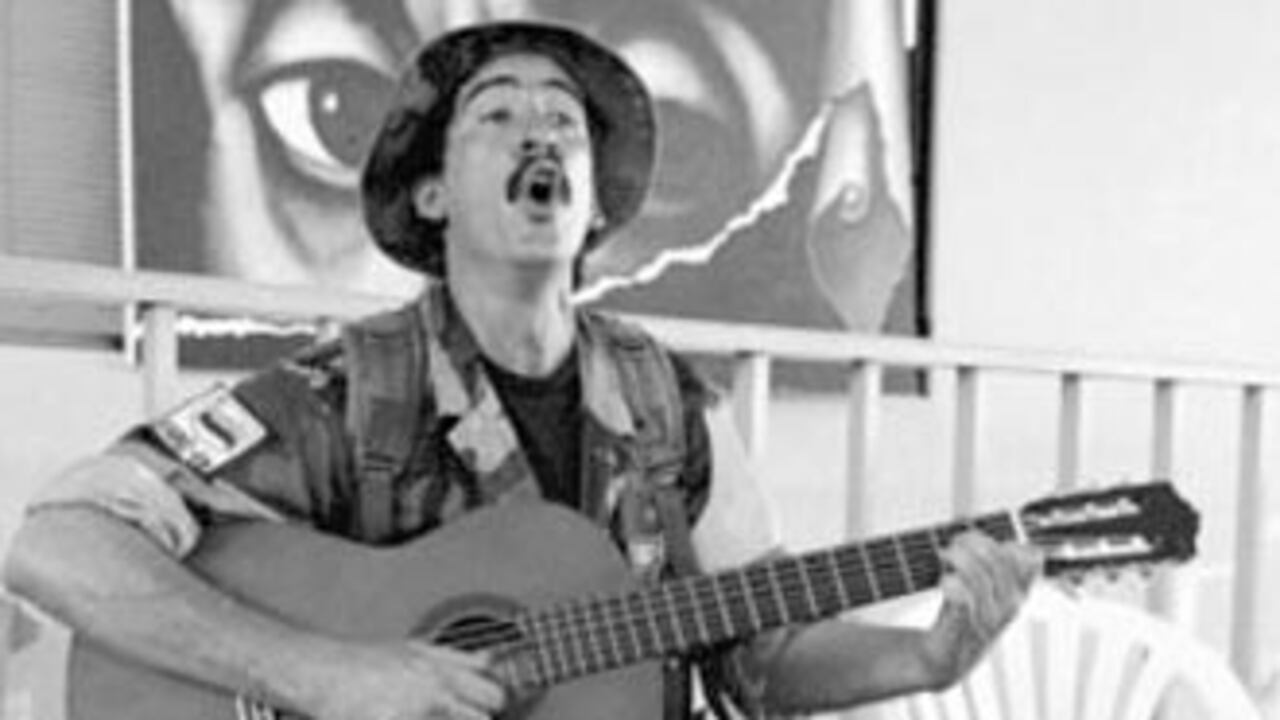 Julián Conrado, cantautor e ideólogo de las FARC, muerto en combate el 1 de marzo de 2008.