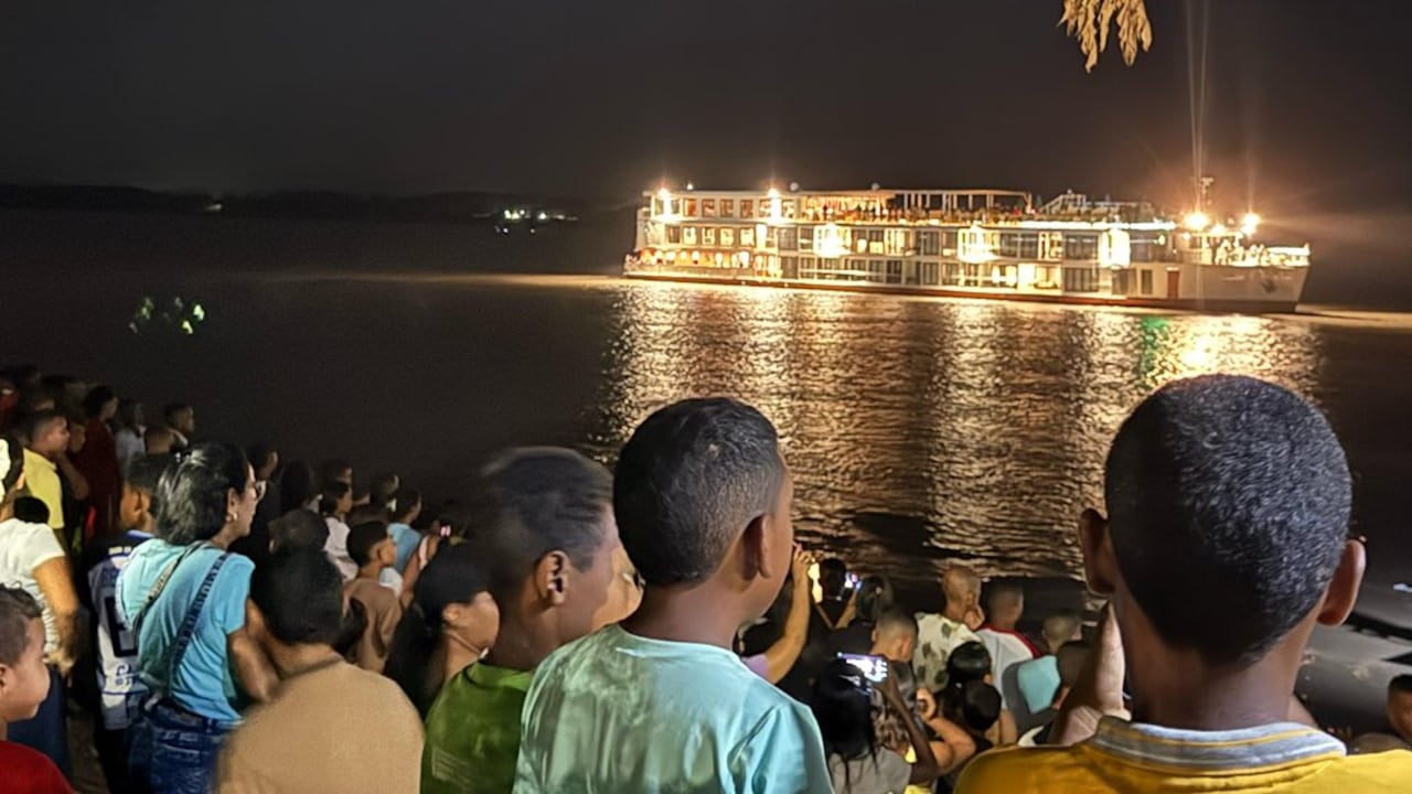 Ya empezó el recorrido del crucero por el Magdalena.
