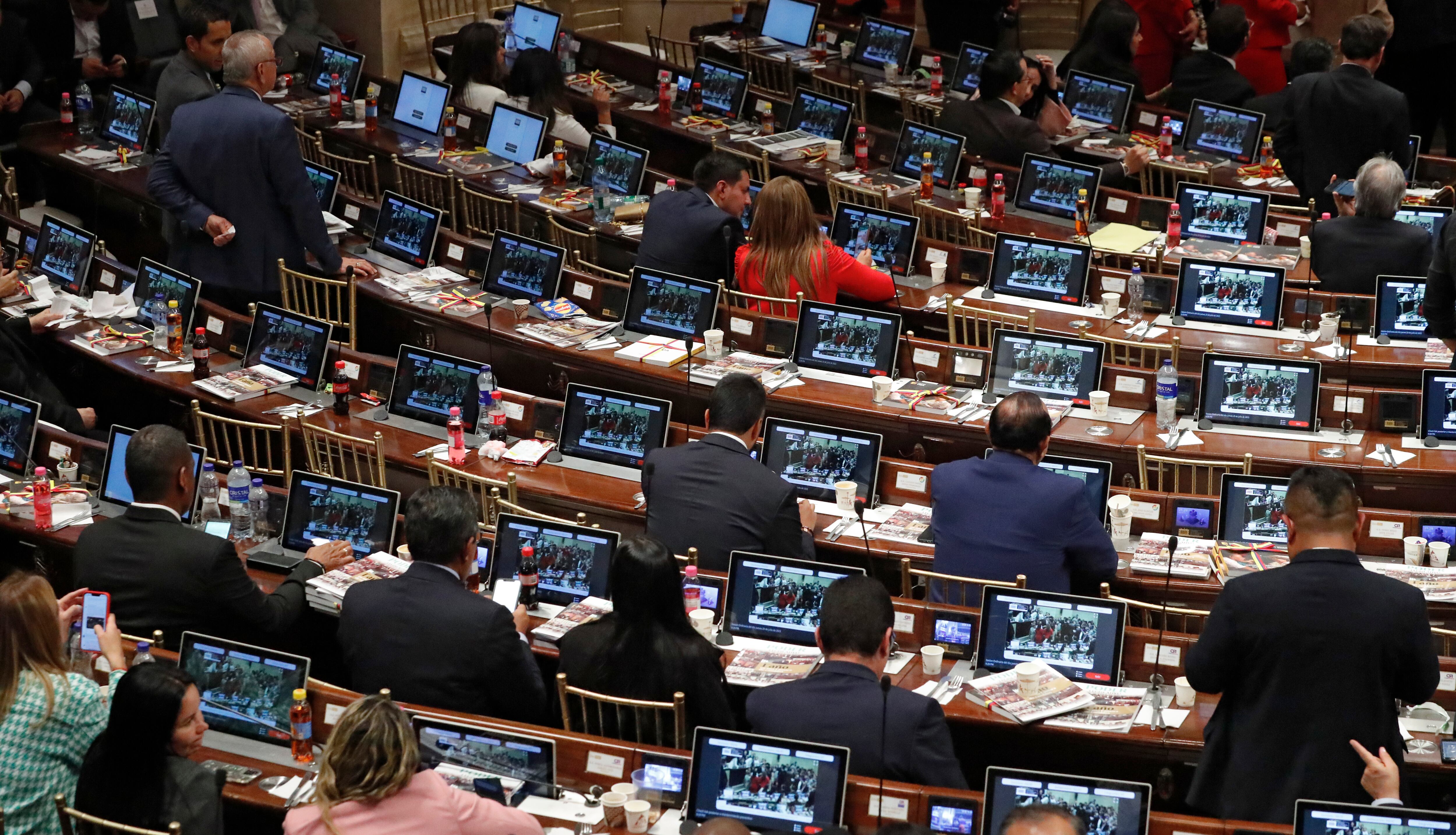 Cámara de Representantes  segundo año legislativo del Congreso de la República.