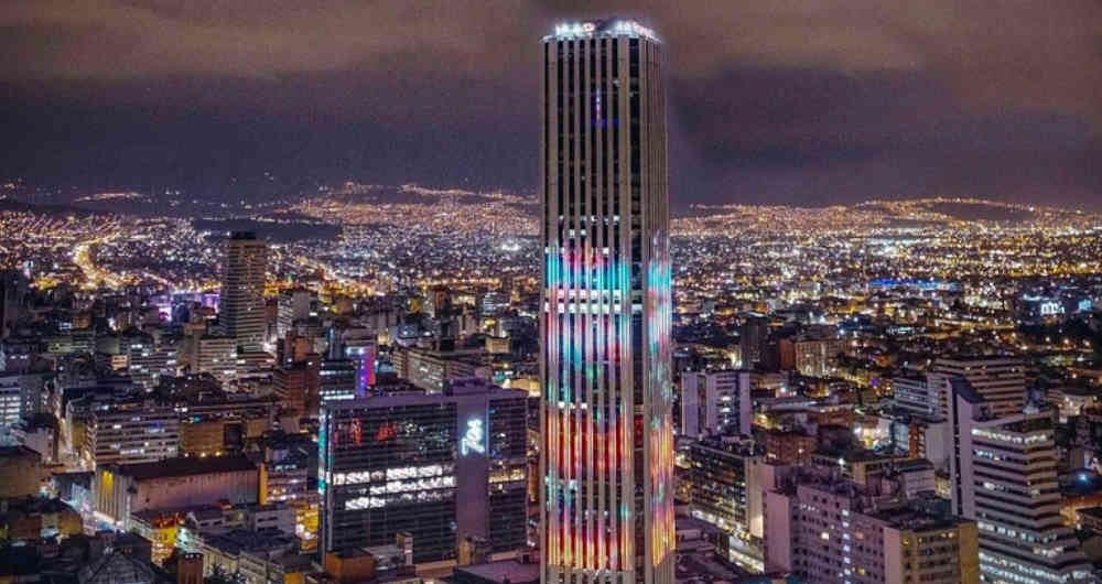 Médicos, enfermeros, veterinarios, domiciliarios o repartidores, campesinos y/o cultivadores, aseadores, personal de supermercados, empleados bancarios, policías y soldados son algunos de los colombianos que serán homenajeados. 