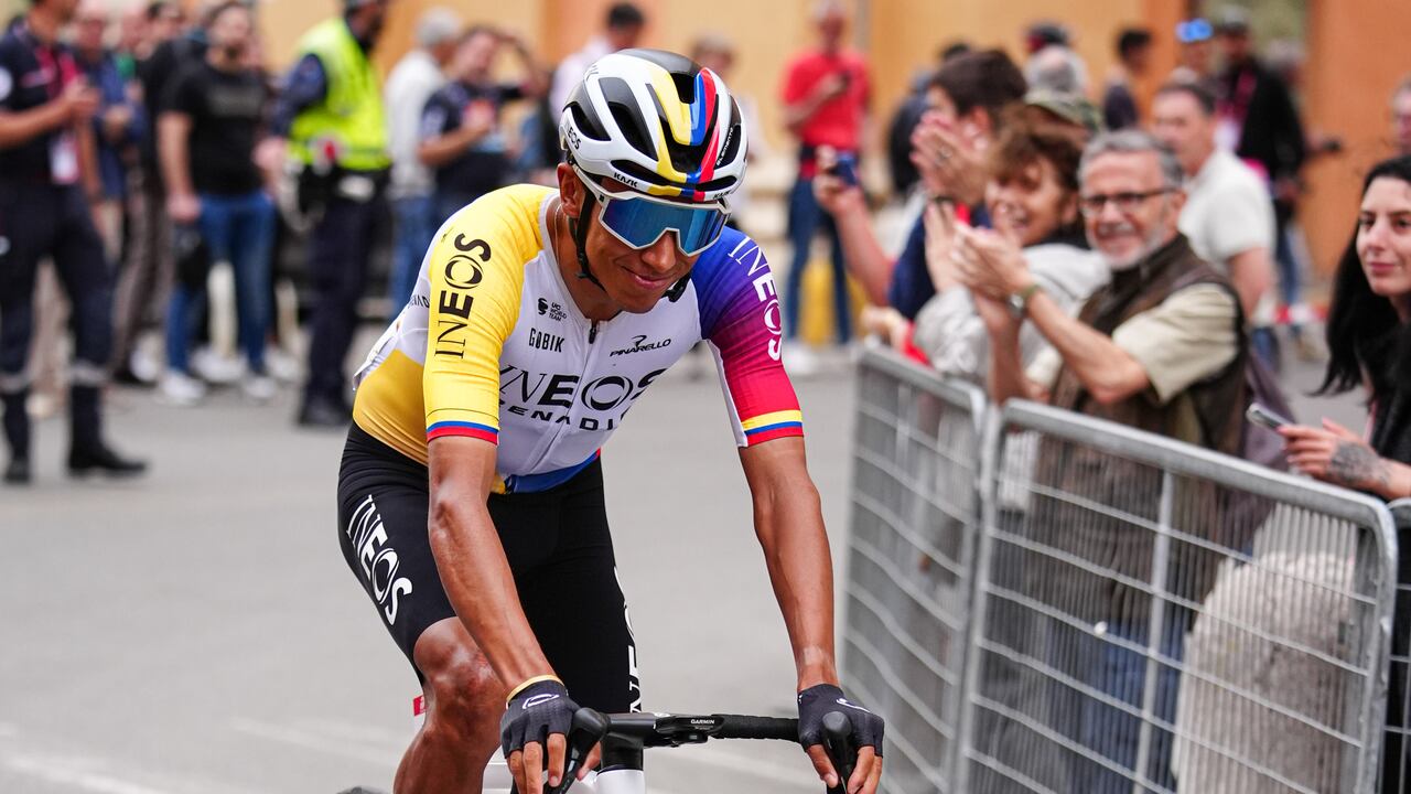 Egan Bernal, ciclista del Ineos Grenadiers, en la etapa 12