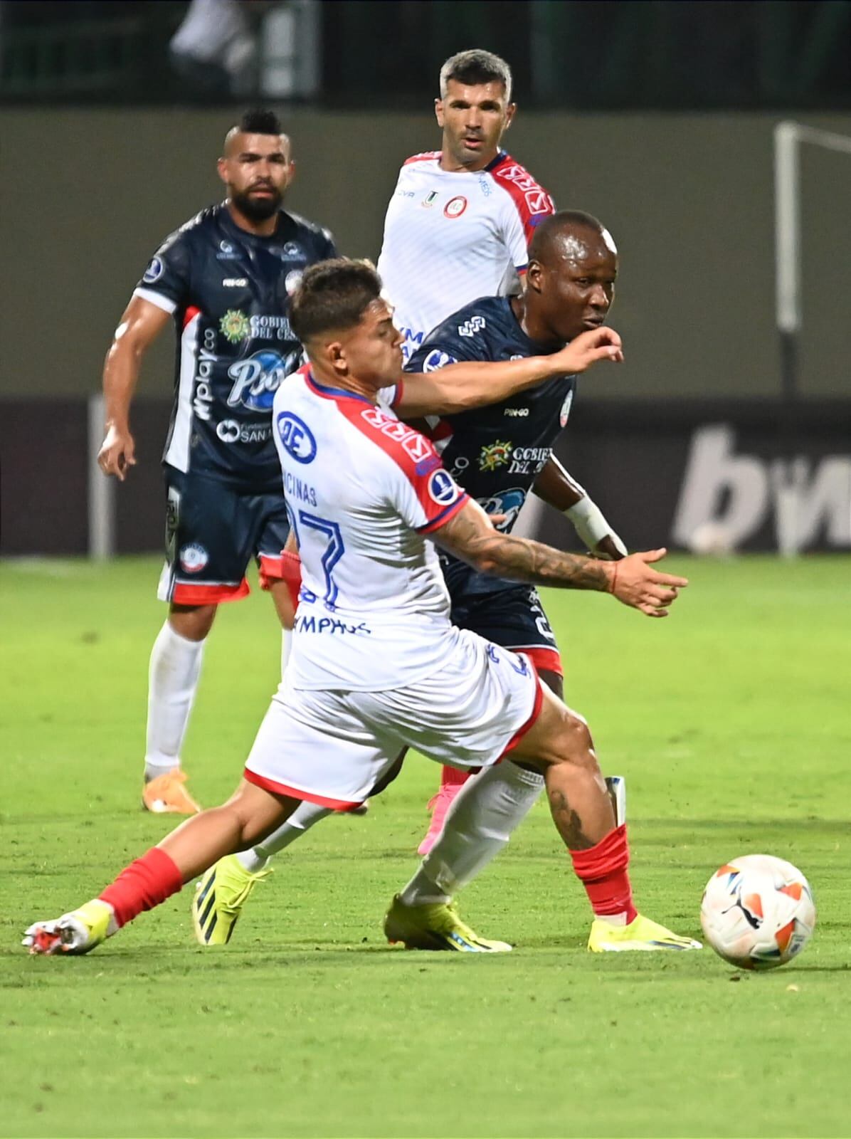 Duelo por Copa Sudamericana.