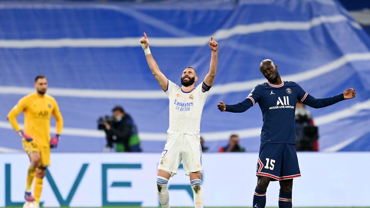 El delantero Karim Benzema le dio el pase a los cuartos de final al Real Madrid con triplete.