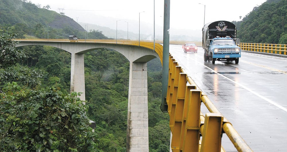 Polémica en la vía al Llano_1
