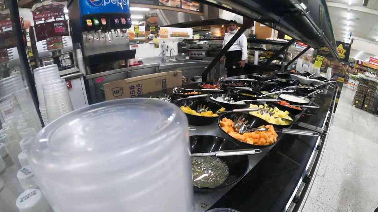 No hay evidencia científica que muestre que los elementos plásticos de un solo uso ayuden a prevenir el contagio de la covid-19. Ftoto: Greenpeace Colombia | Coronavirus: ¿Plásticos de un solo uso, efectivos contra el Covid-19 hoy?