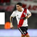 BUENOS AIRES, ARGENTINA - AUGUST 13: Juan Fernando Quintero of River Plate drives the ball during a Liga Profesional 2022 match between River Plate and Newell's Old Boys at Estadio Monumental Antonio V. Liberti on August 13, 2022 in Buenos Aires, Argentina. (Photo by Marcelo Endelli/Getty Images)