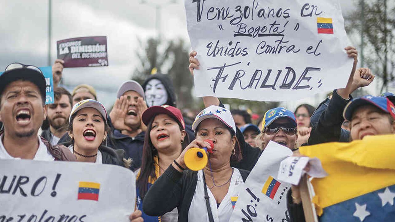 Un grupo de personas protestando por los resultados de las elecciones venezolanas el pasado 20 de mayo.
