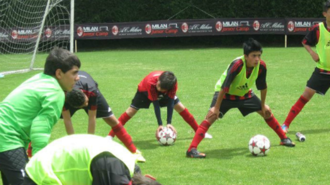 Las escuelas de fútbol en promedio reúnen entre 100 y 200 alumnos entre los 6 y 13 años.