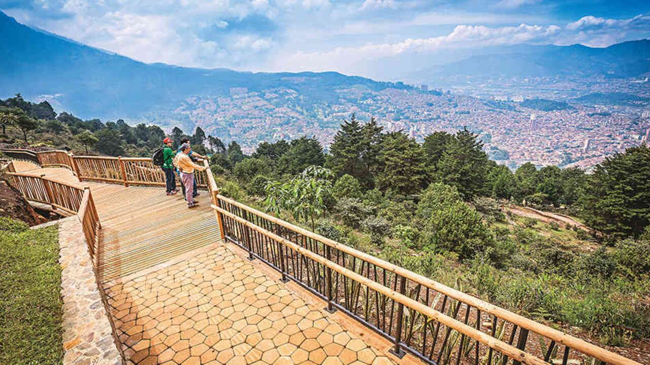 El Camino de la Vida hace parte del Jardín Circunvalar de Medellín, que conecta los diferentes barrios de la capital antioqueña. Foto: Juan Cano.