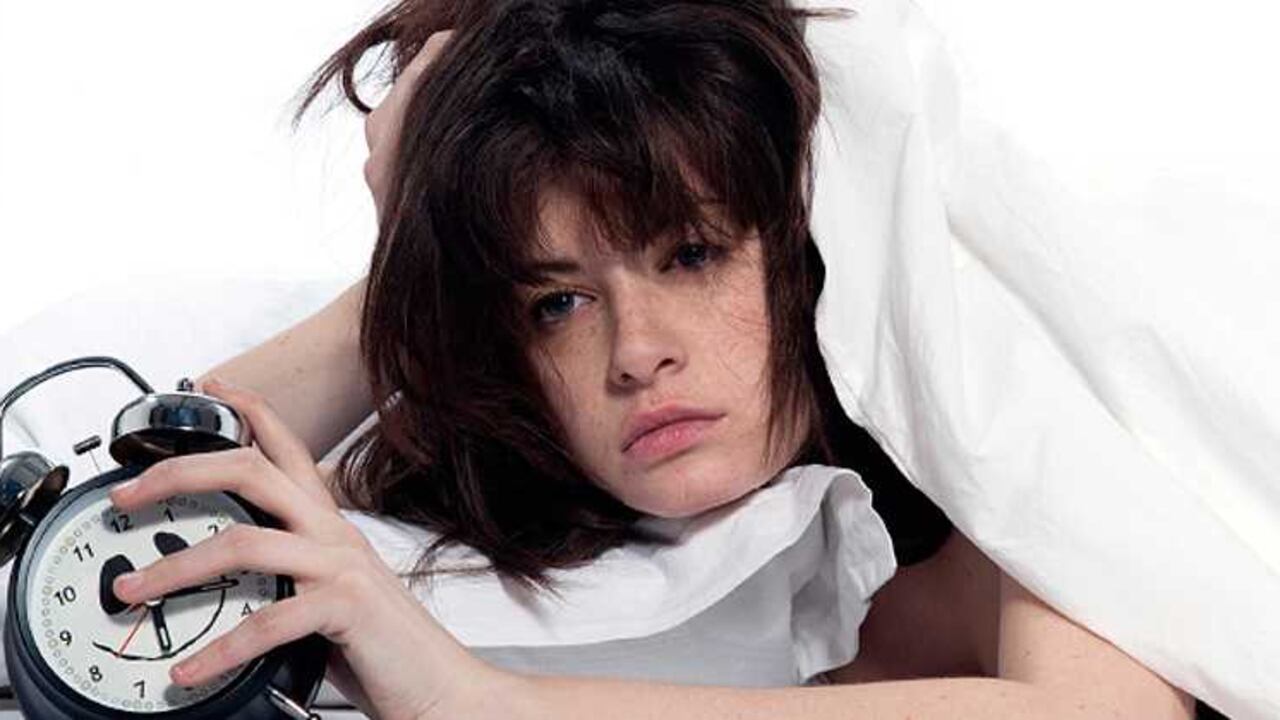 No posponga su alarma. Despiértese siempre a la misma hora si quiere tener buen humor en el día