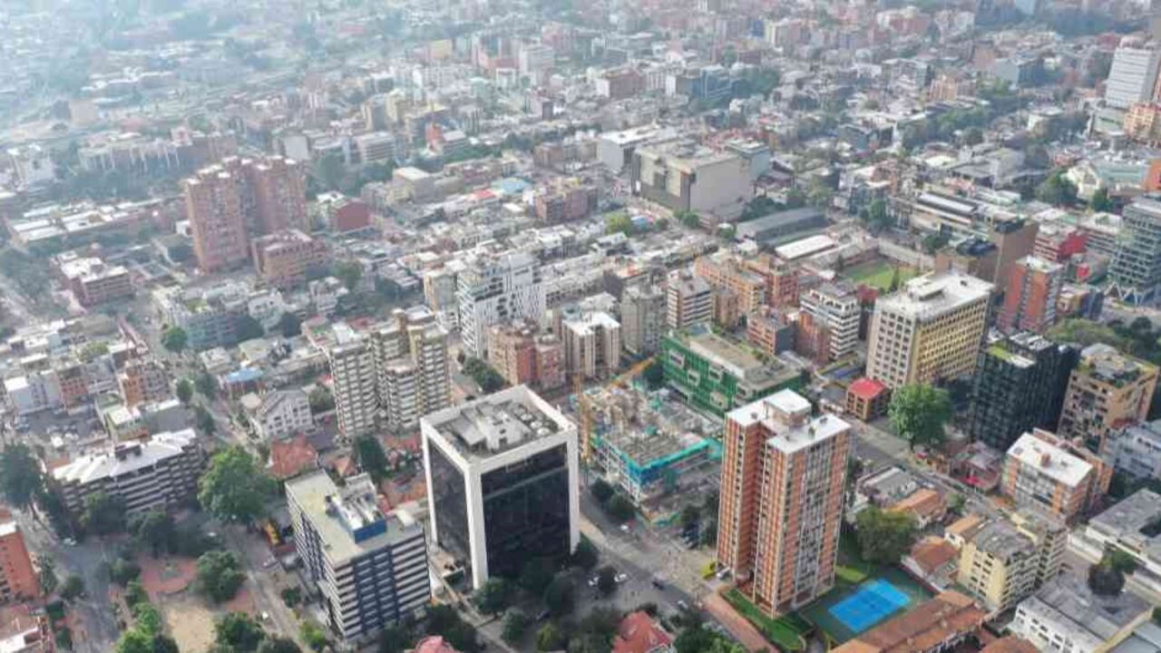 S&P mantuvo calificación de Colombia y la perspectiva sigue negativa