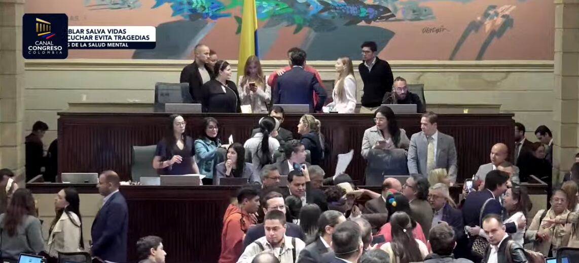 Celebración, tras la aprobación del Presupuesto 2026 en Cámara