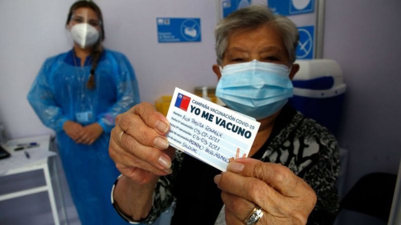 La campaña de inmunización en Chile es gratuita y voluntaria.