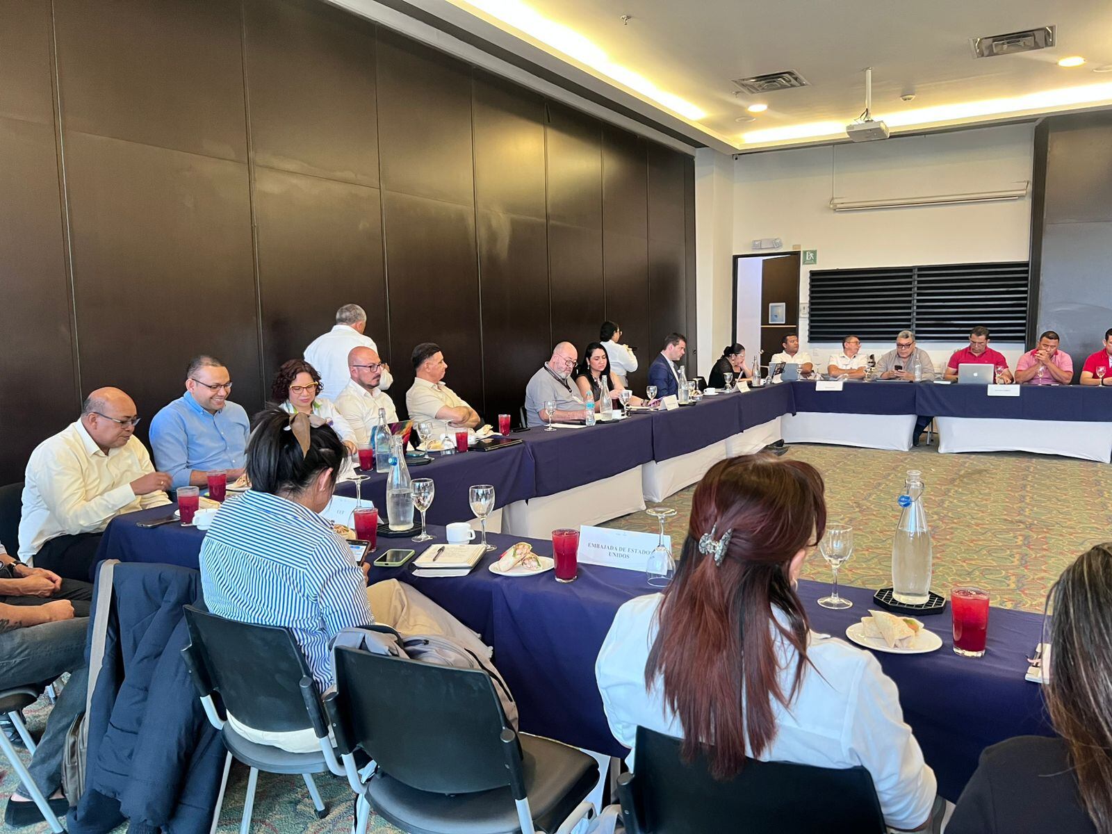 Mesa de diálogo de empresas del sector carbonífero.