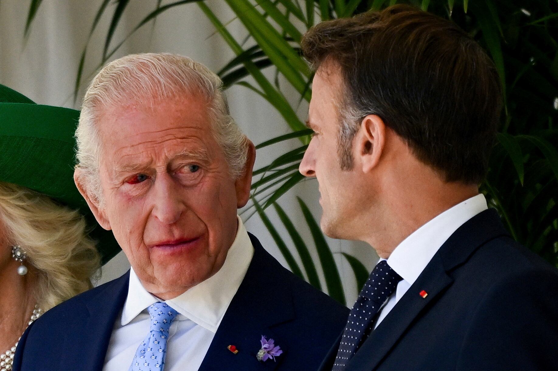 El rey Carlos III de Gran Bretaña y el presidente francés, Emmanuel Macron.