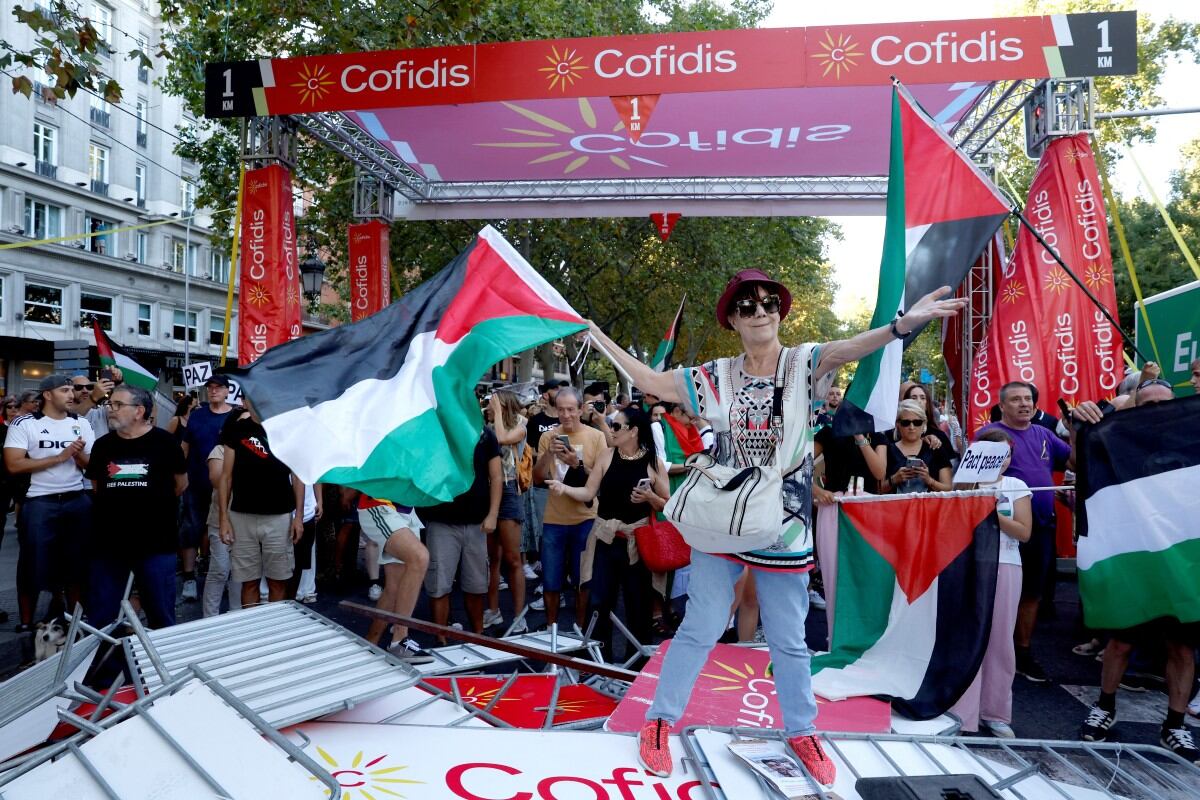 Las manifestaciones propalestinas obligaron a cancelar la etapa 21 de la Vuelta a España.