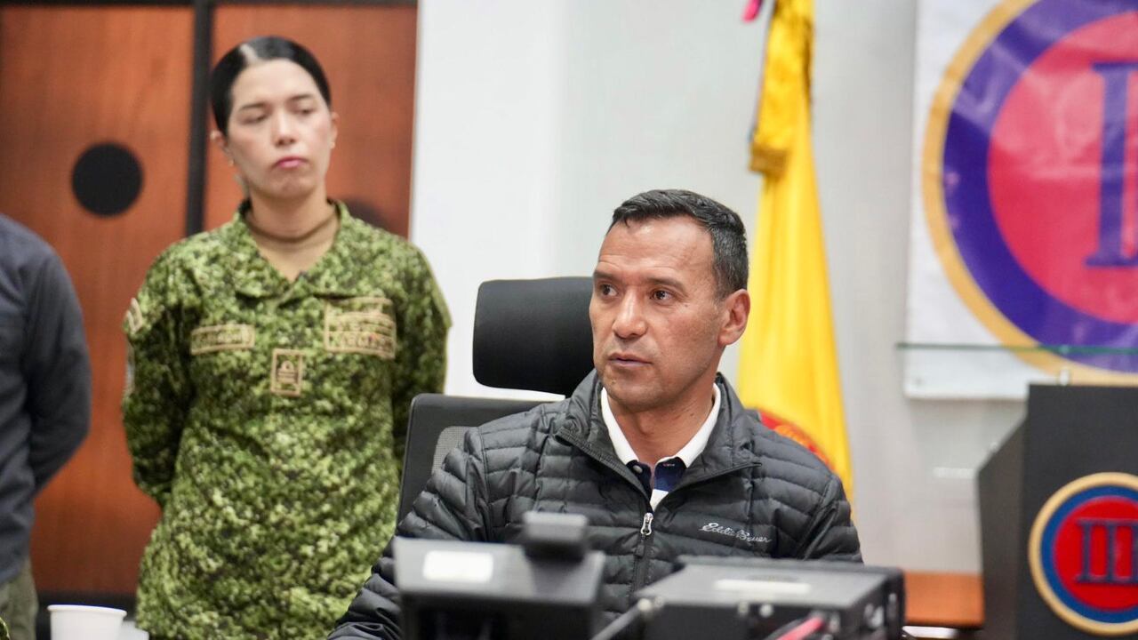 La reunión se lleva a cabo en el marco de un Consejo de Seguridad extraordinario, que incluye la participación del ministro de Defensa, Pedro Sánchez.