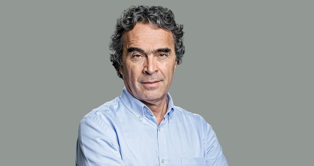 Sergio Fajardo enfrenta el desgaste de haber competido en el pasado. Sus opositores le hacen una guerra para invalidarlo. Aun así, es uno de los candidatos más fuertes para 2022.