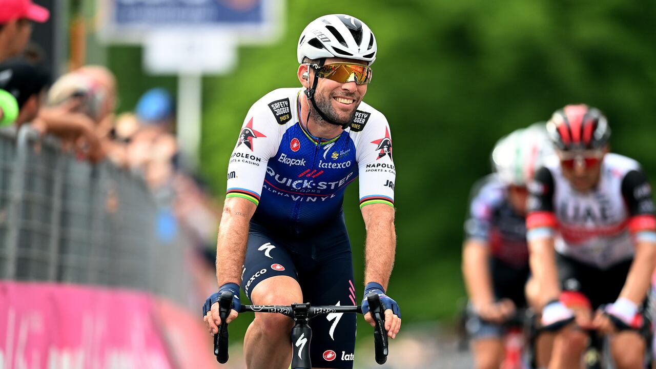 Fernando Gaviria no logró ubicarse para pelear por la etapa