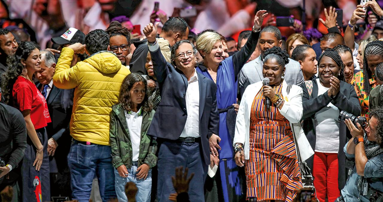 A menos de un mes de haber sido elegido, el presidente electo Gustavo Petro consiguió el apoyo de las mayorías del Congreso.