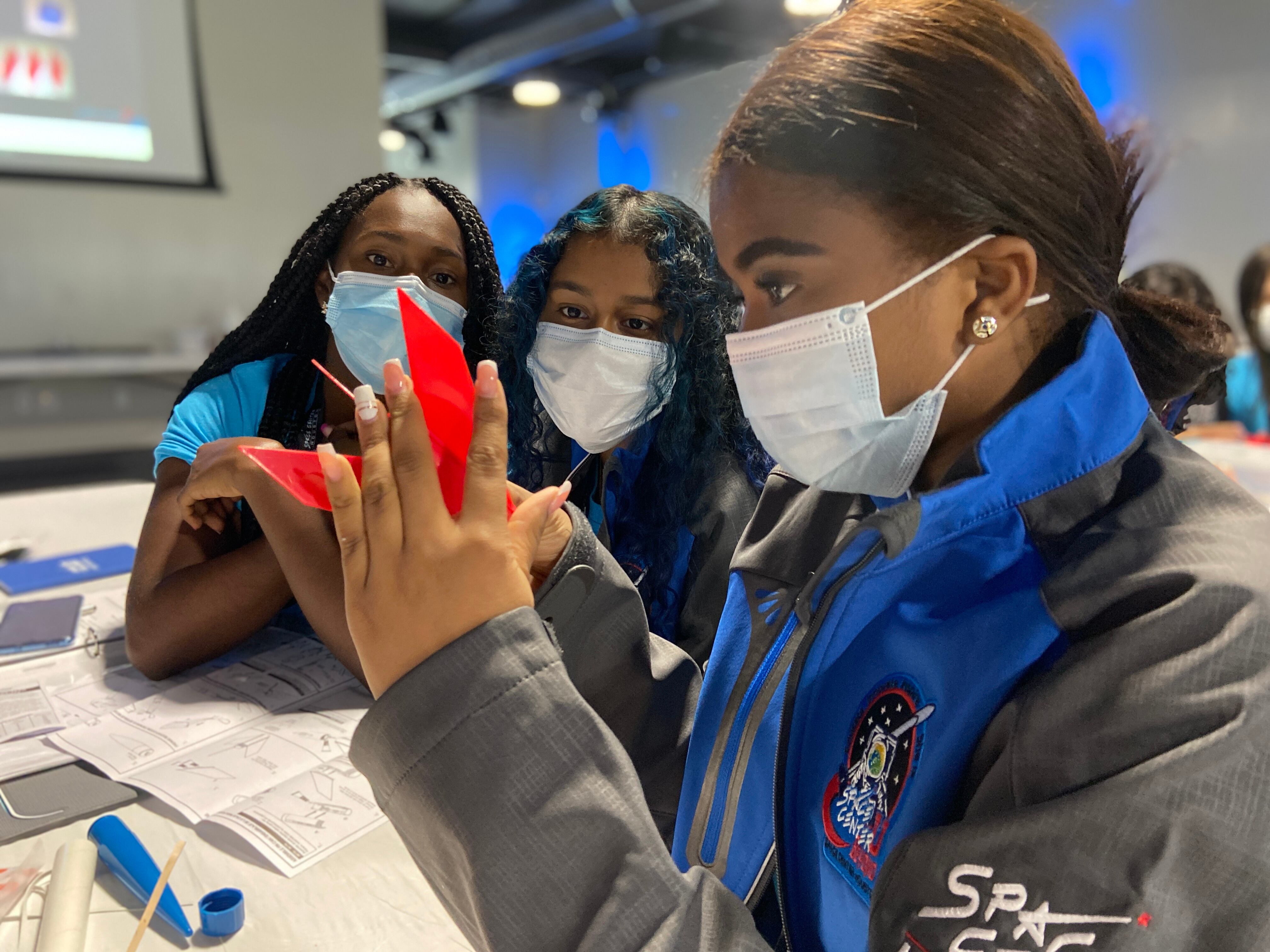 Con el programa Ella es Astronauta, Ecopetrol promueve entre las niñas y jóvenes la educación STEM.