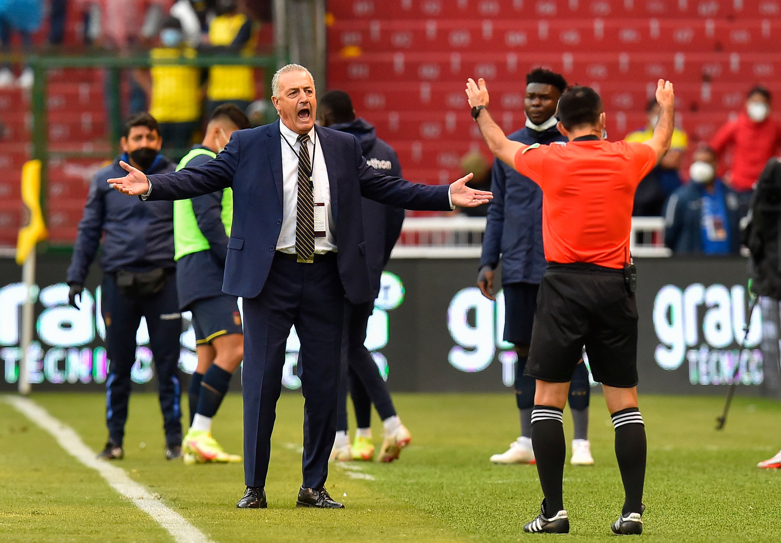 La polémica sigue en suelo ecuatoriano luego del polémico empate ante Brasil.