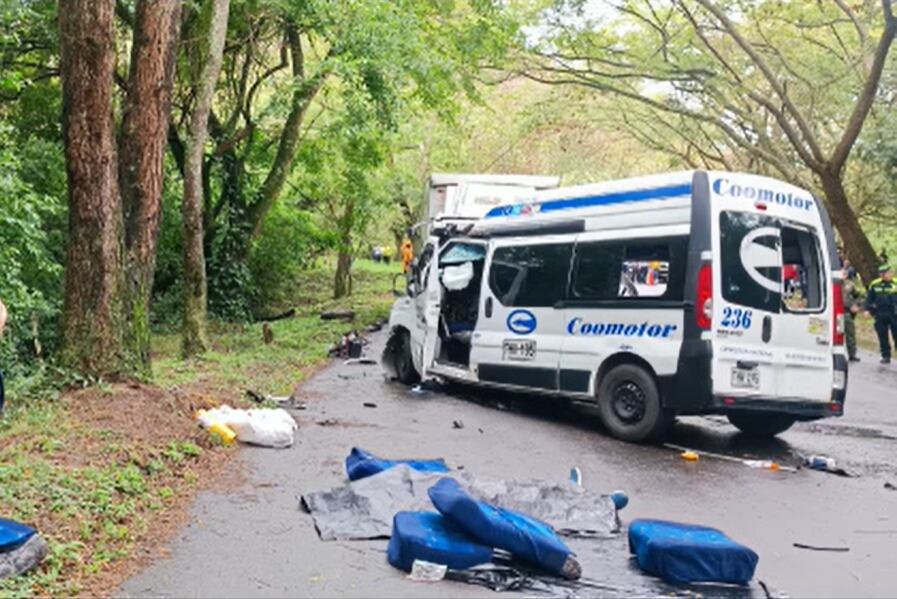 Tres personas permanecen hospitalizadas