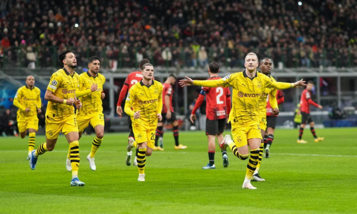El Dortmund le dio duro golpe al Milan.