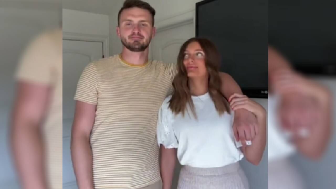 En TikTok la pareja frecuentemente comparte cómo lleva su matrimonio.