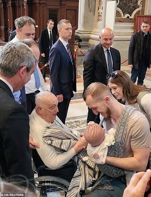 Papa Francisco en la basílica de San Pedro.