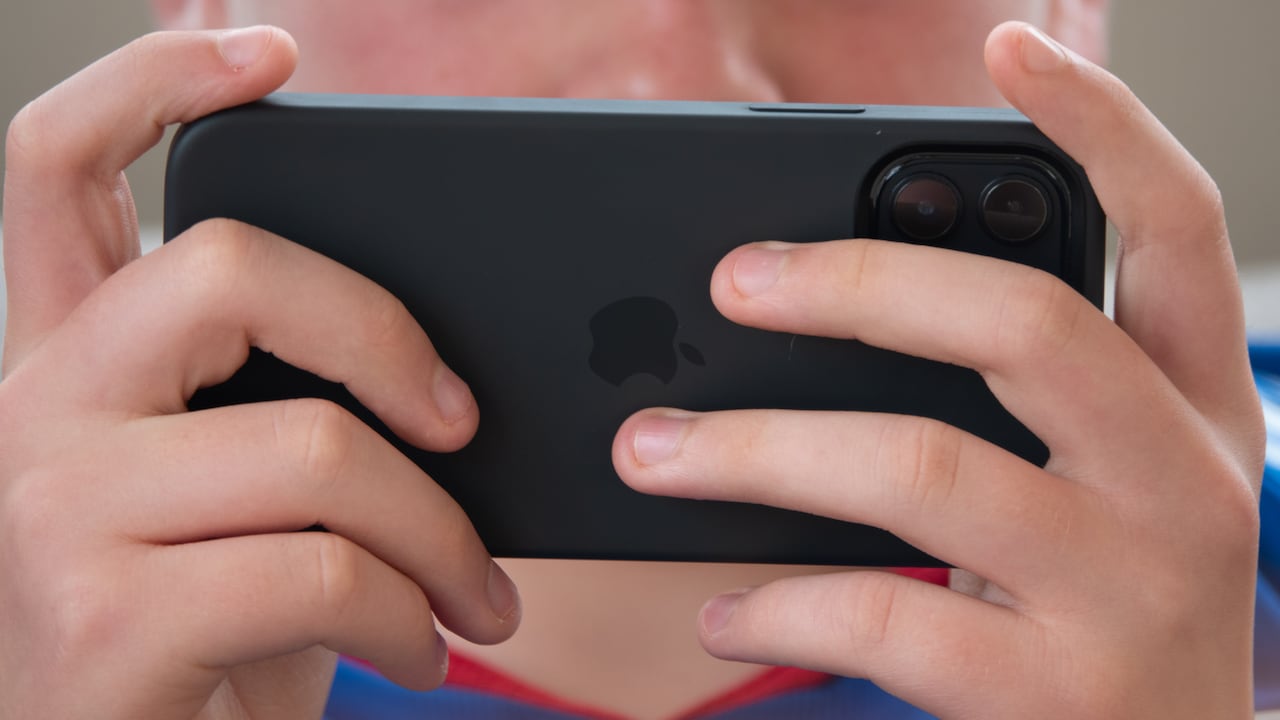 iOS recibirá un gran aporte con más de 2.900 videojuegos que Epic aportará de su catálogo.