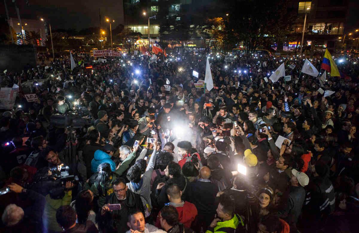 Y dieron paso a quemarla, en medio de una gran algarabía. Foto: Diana Rey Melo