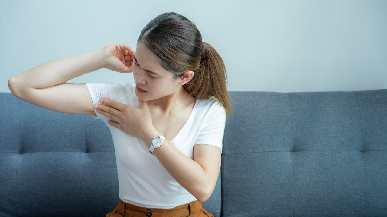 Es importante consultar con un médico para descartar complicaciones. Foto: Getty Images.